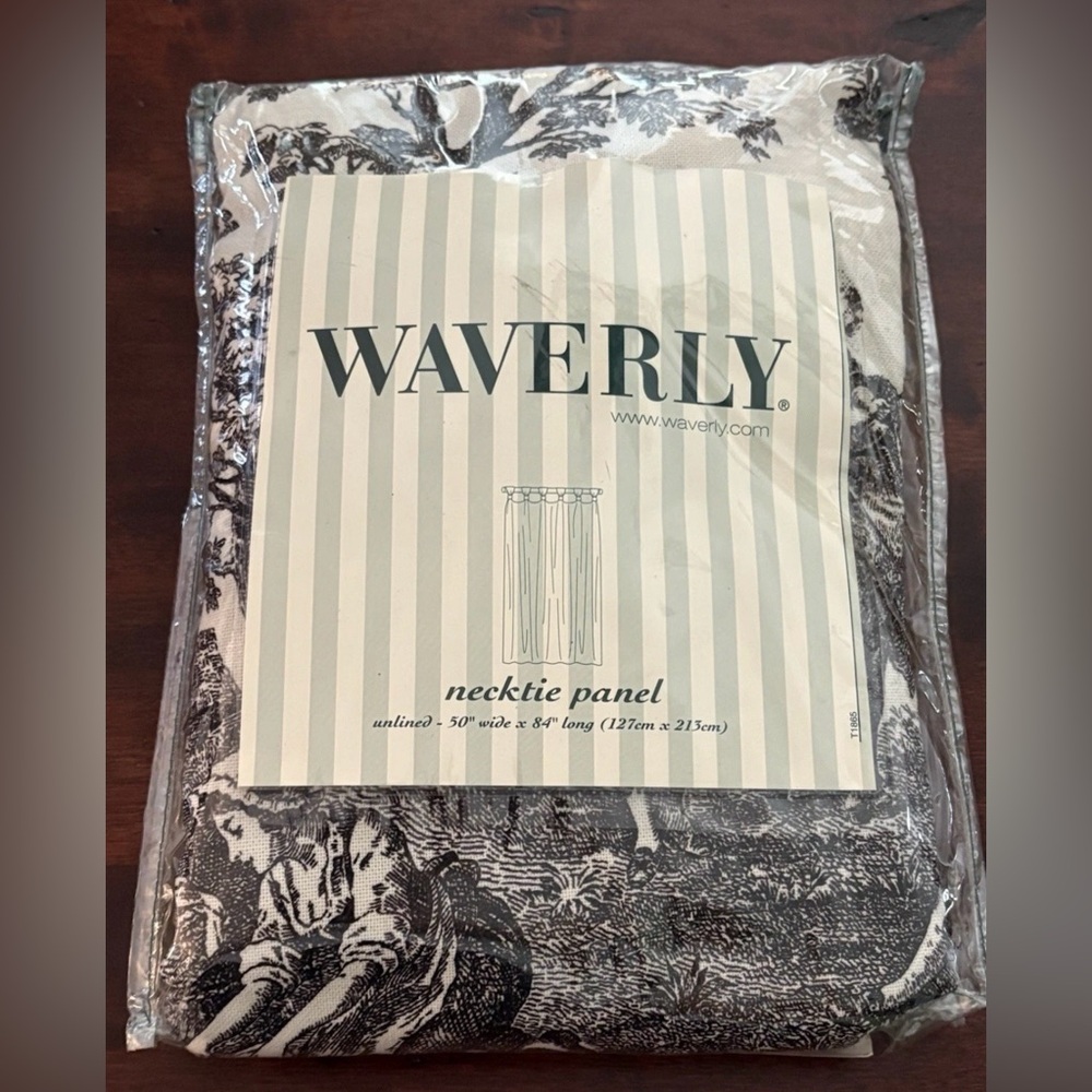Waverly Necktie Panel 50”W x 85”L  Country Life Black White Primitive NWT